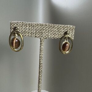 Elegant Gold and Brown Stone Oval Earrings
